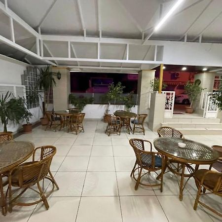 Denizhan Hotel Antalia Esterno foto