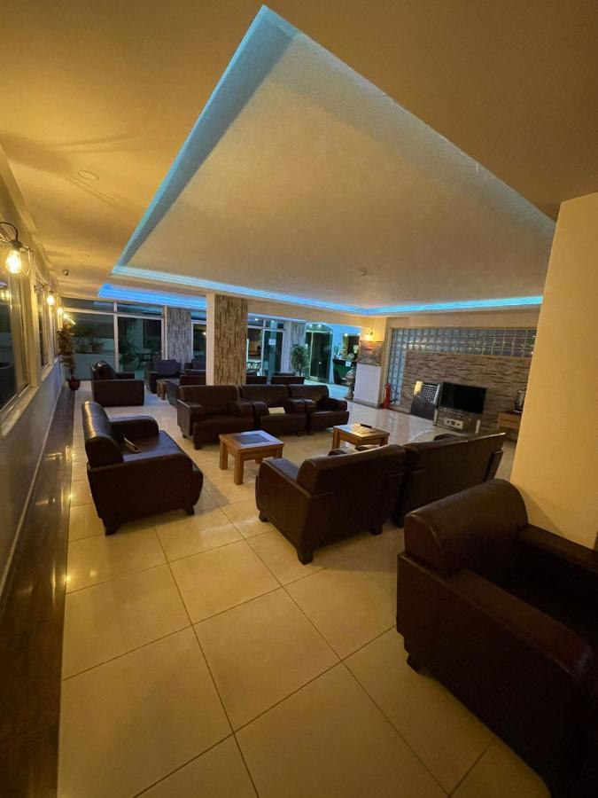 Denizhan Hotel Antalia Esterno foto