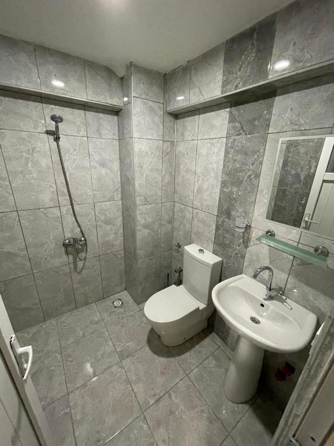 Denizhan Hotel Antalia Esterno foto