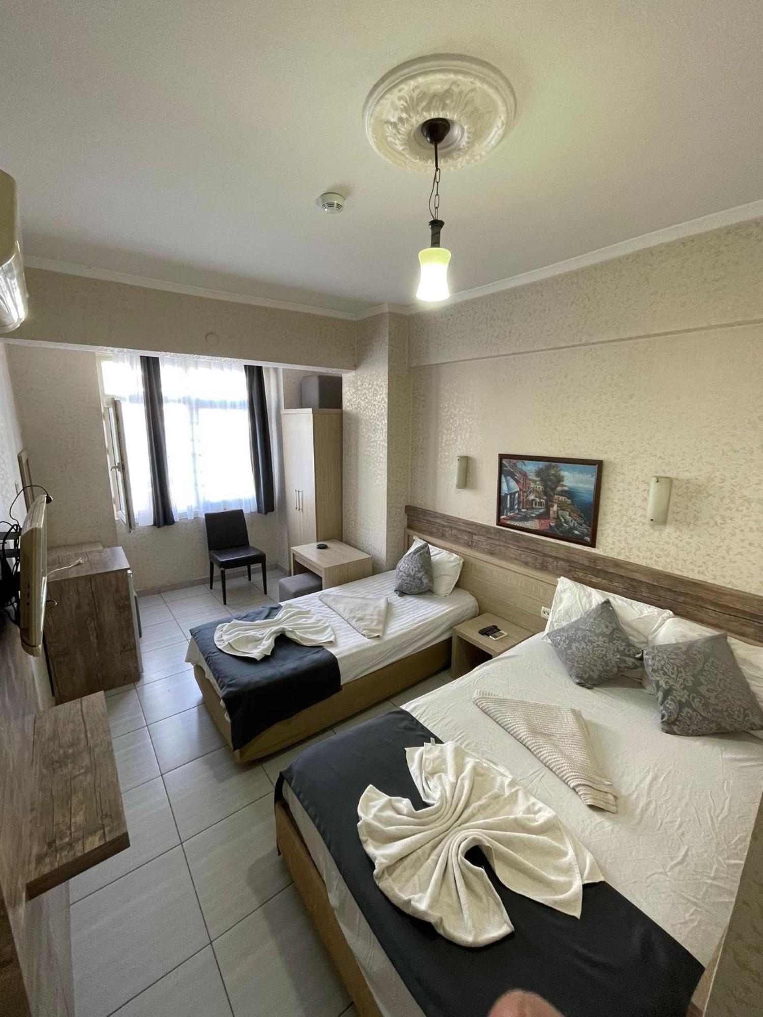 Denizhan Hotel Antalia Esterno foto