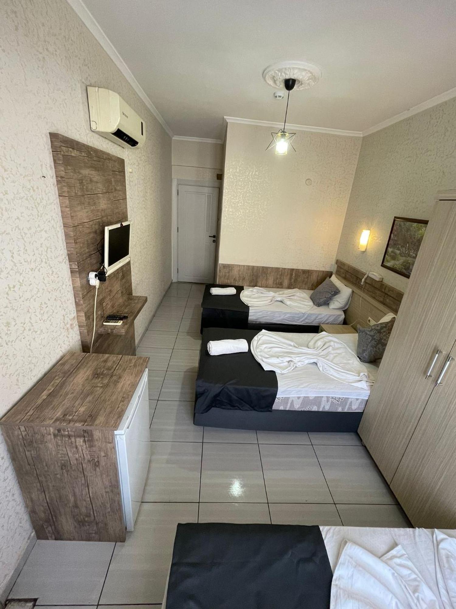 Denizhan Hotel Antalia Esterno foto