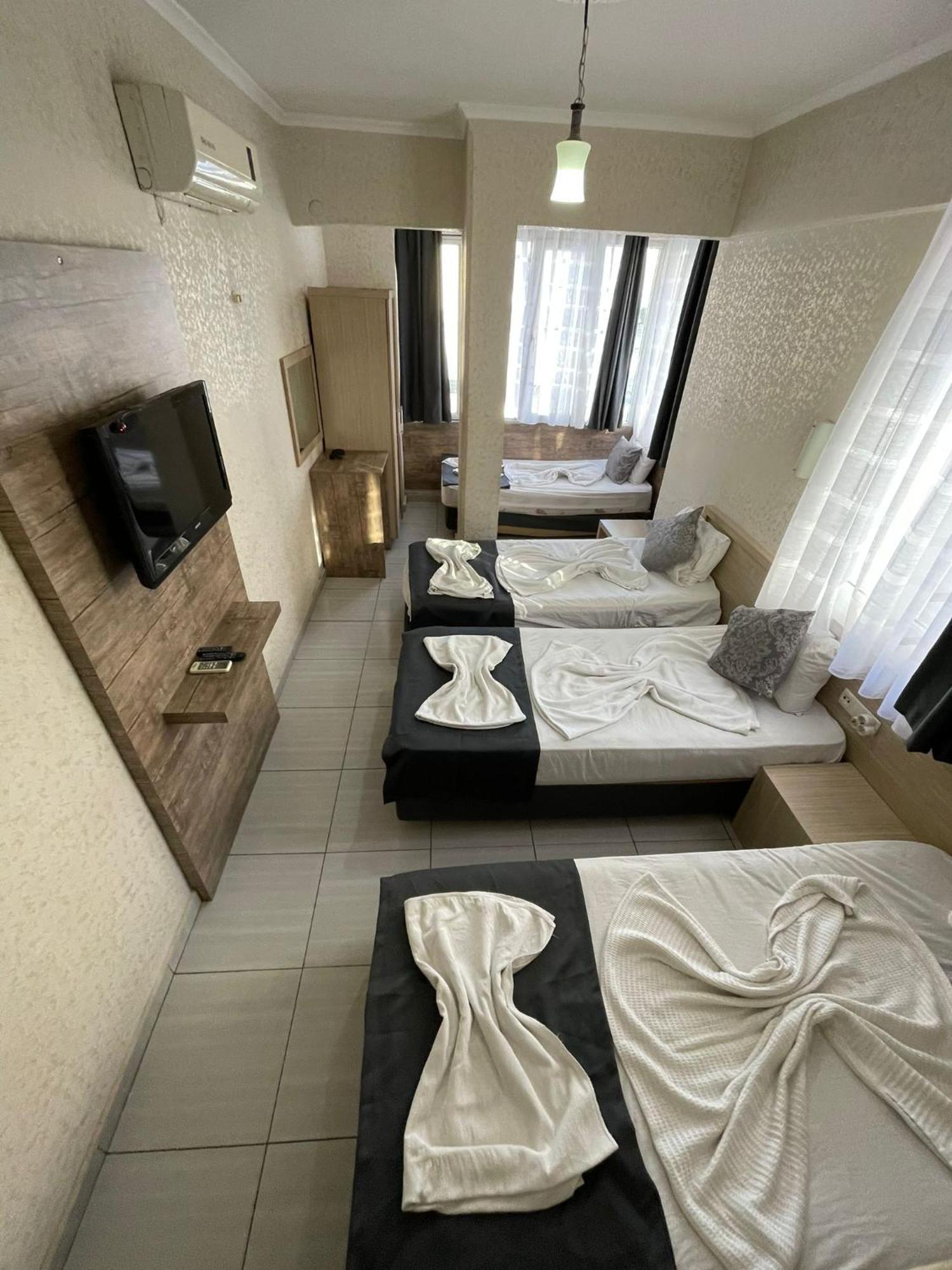 Denizhan Hotel Antalia Esterno foto