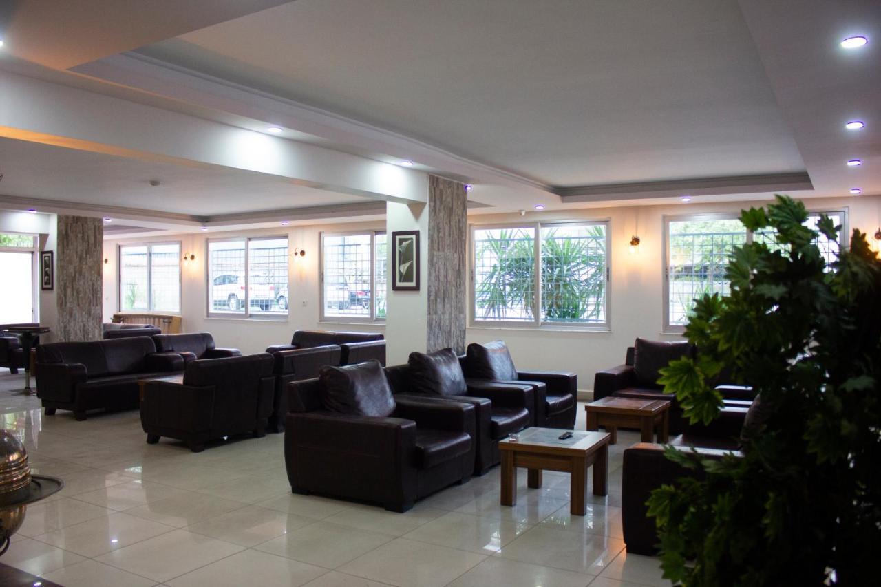 Denizhan Hotel Antalia Esterno foto